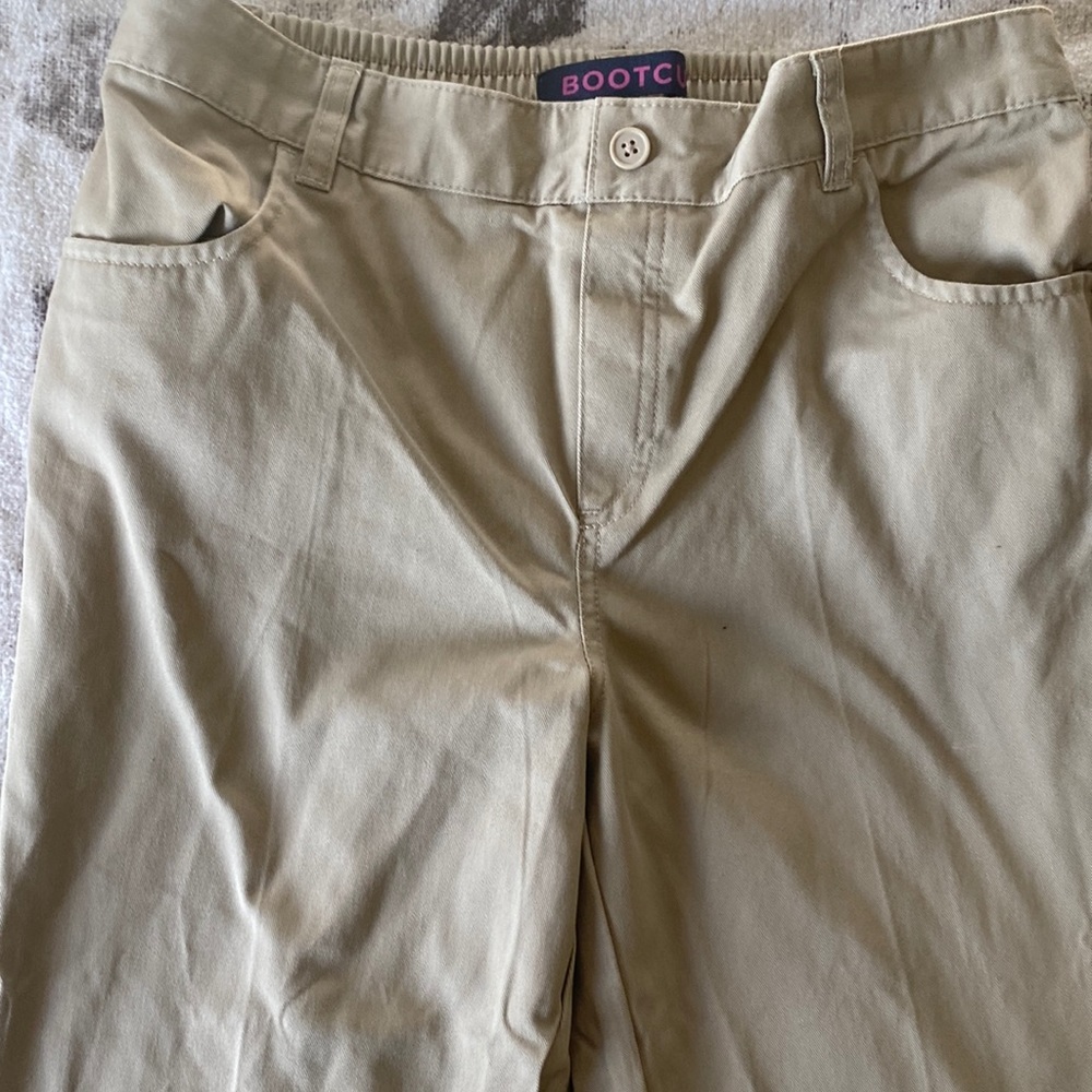 Like new girl’s 16 French Toast khaki uniform pants